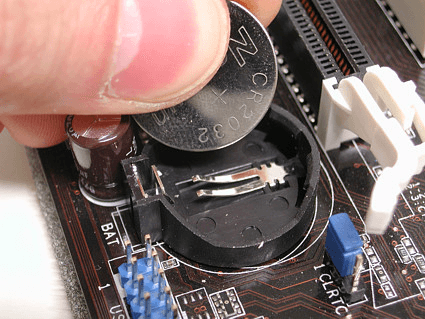 rết-thiet-lap-BIOS-remove-cmos-battery